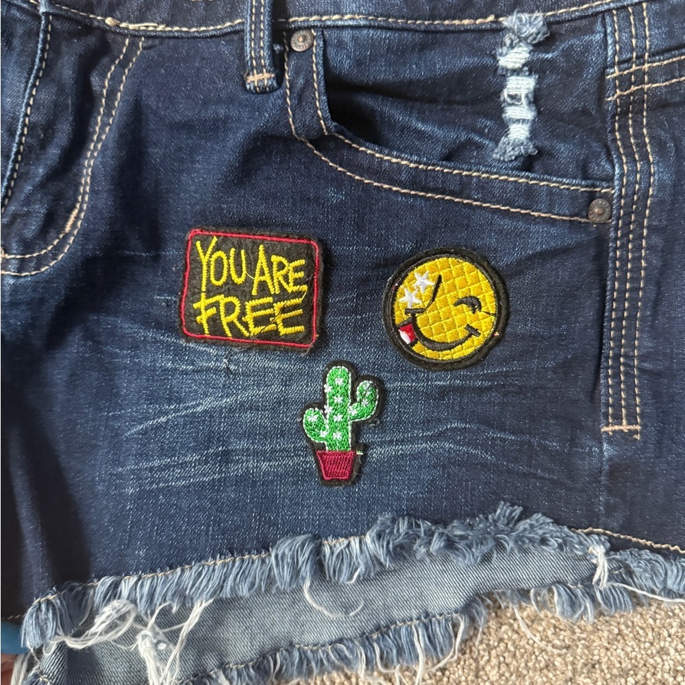 VINTAGE HOT KISS Shorts Mini Low Rise Jeans Shorties Women’s Cici Patches Sz 9 - Picture 5 of 7
